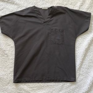 WS fundamental used scrub top